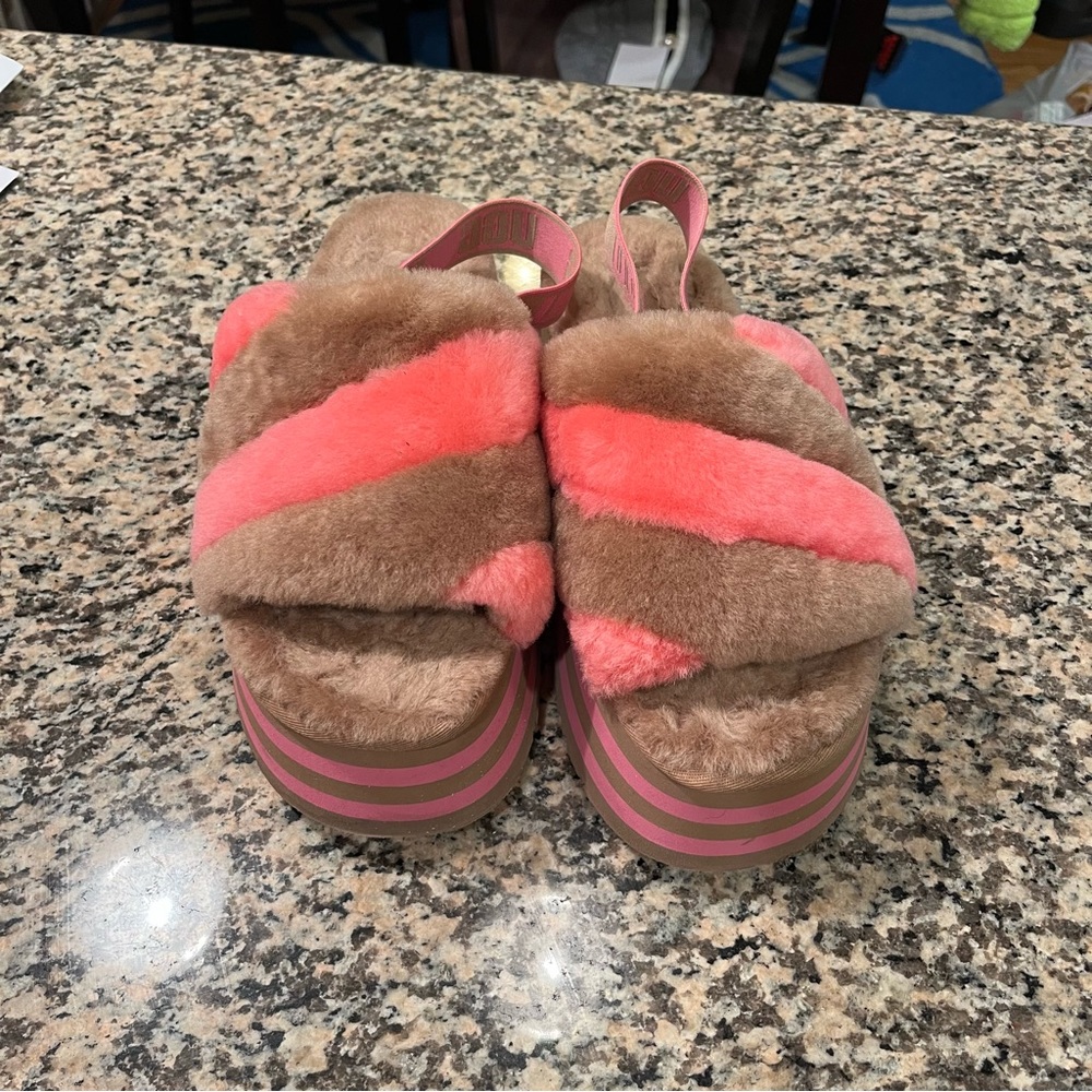 UGGs Sz 9 Platforms!